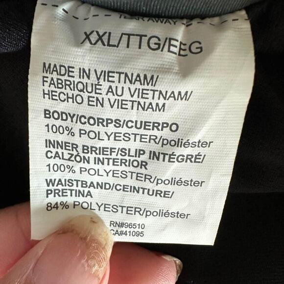 NWT Women’s Under Armour Gray and Pink Athletic Shorts sz XXL - Picture 4 of 4